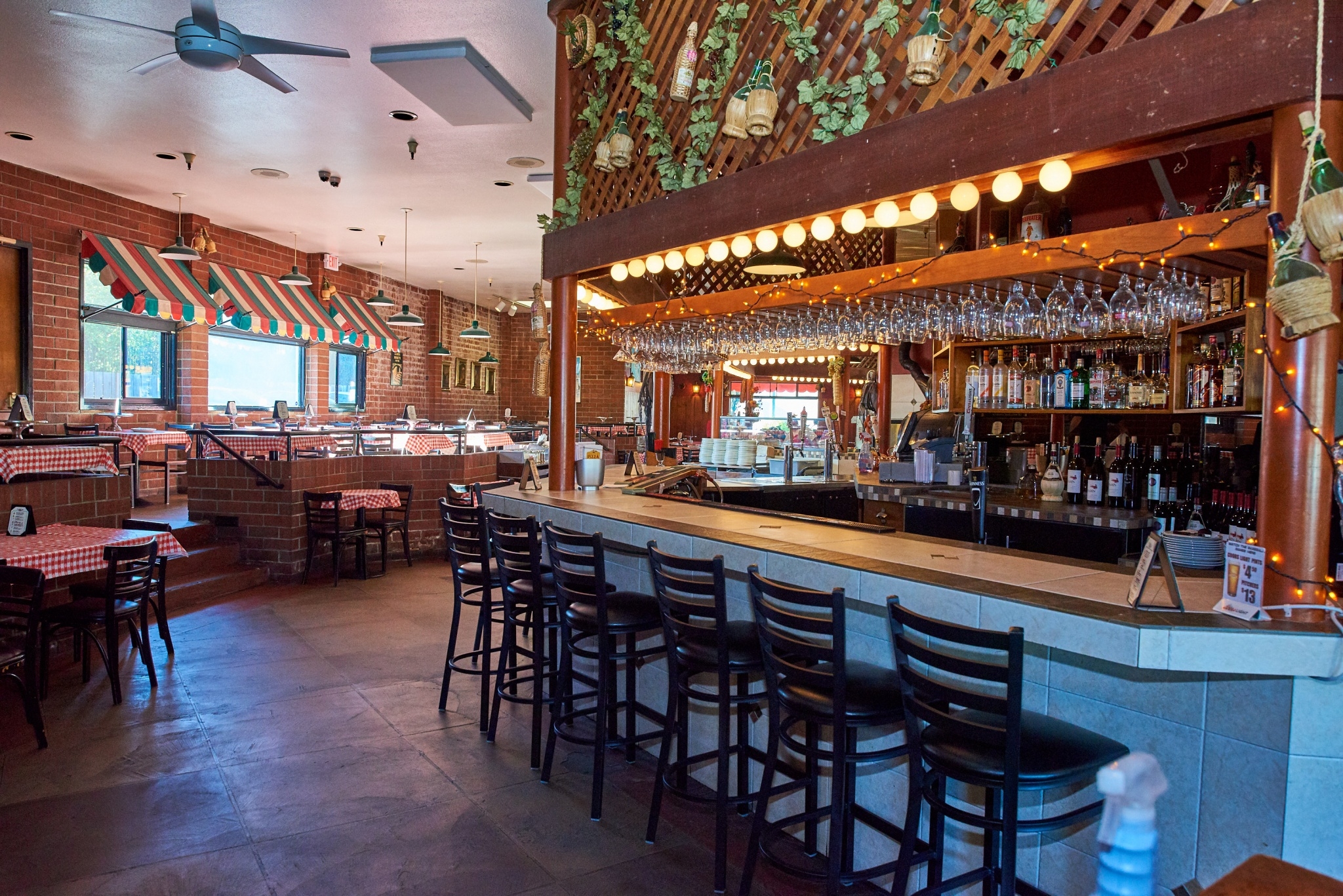 Gianni's Pizza | Lighthouse District 