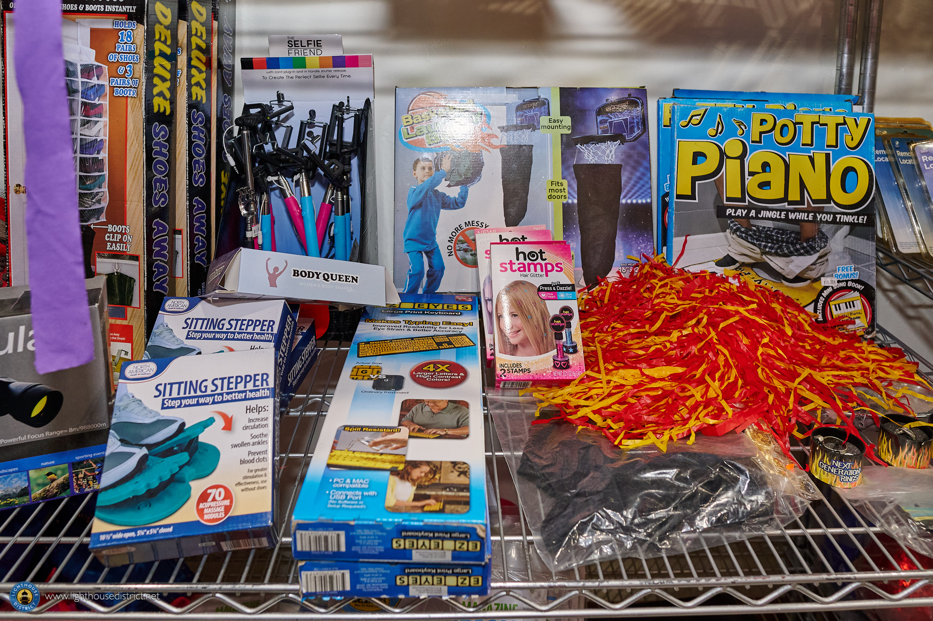 Novelties outlet and gadgets